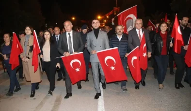 Taşova’da Cumhuriyet Bayramı yürüyüşü yapıldı